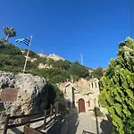 Chariandry Court * Pissouri