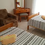 Apartment Chariandry Court *