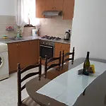 Chariandry Court Apartament *