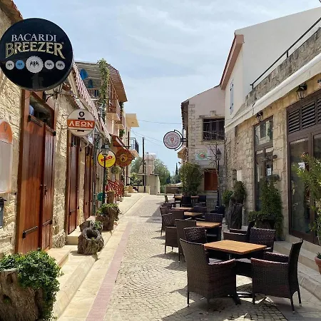 Chariandry Court * Pissouri