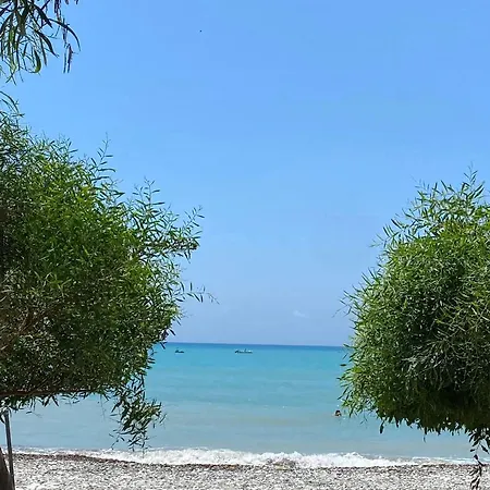 Chariandry Court * Pissouri