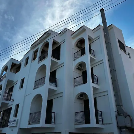 公寓 Chariandry Court