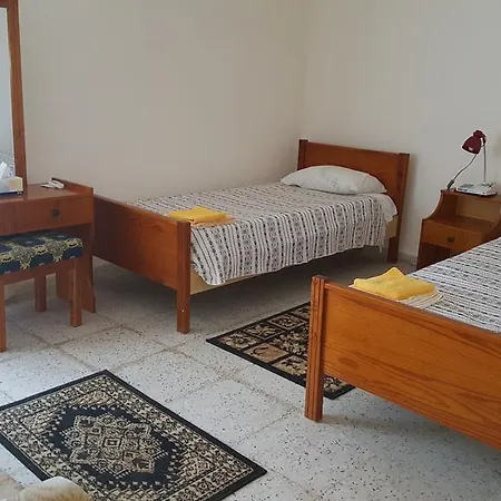 Apartment Chariandry Court *