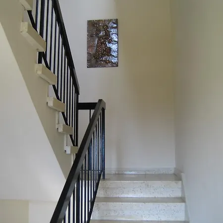 Apartment Chariandry Court *