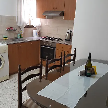 Chariandry Court Apartment *