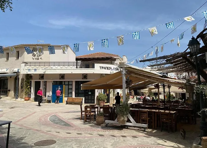 Chariandry Court Apartmán